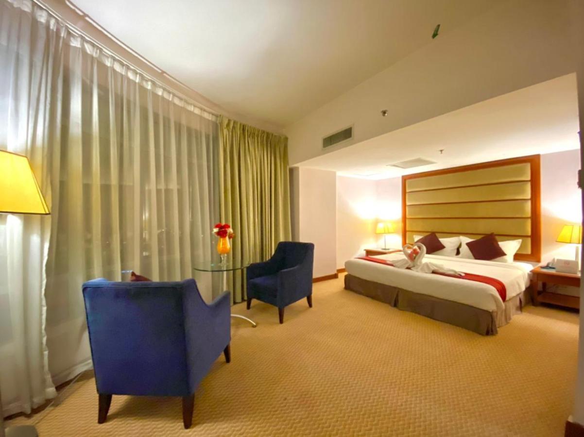 Oriental Crystal Hotel Kajang Exterior foto